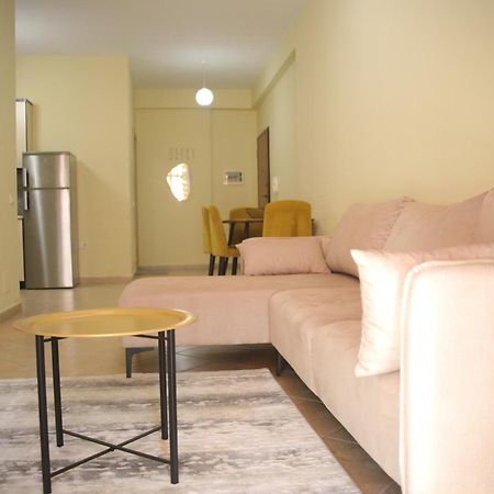 Pleasant Apartment With Free Dedicated Parking In Komuna E Parisit Tiranë Ngoại thất bức ảnh