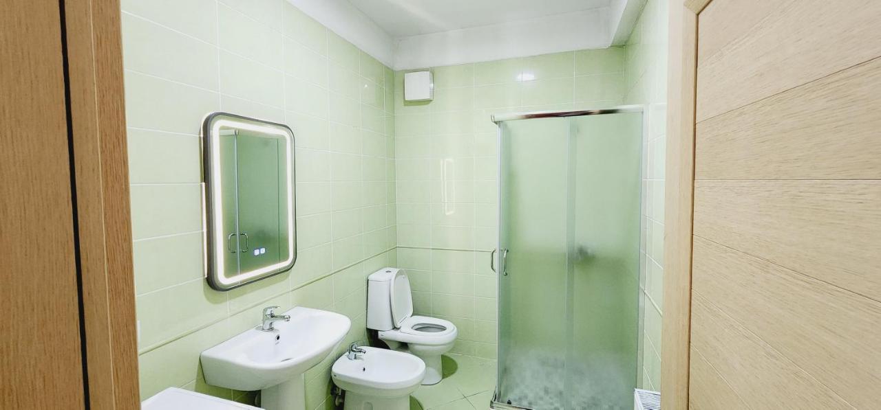 Pleasant Apartment With Free Dedicated Parking In Komuna E Parisit Tiranë Ngoại thất bức ảnh