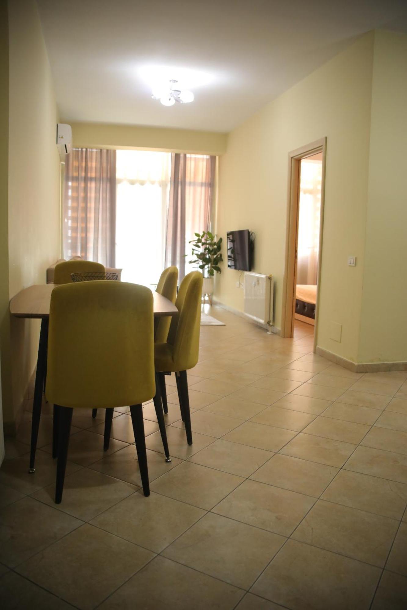 Pleasant Apartment With Free Dedicated Parking In Komuna E Parisit Tiranë Ngoại thất bức ảnh