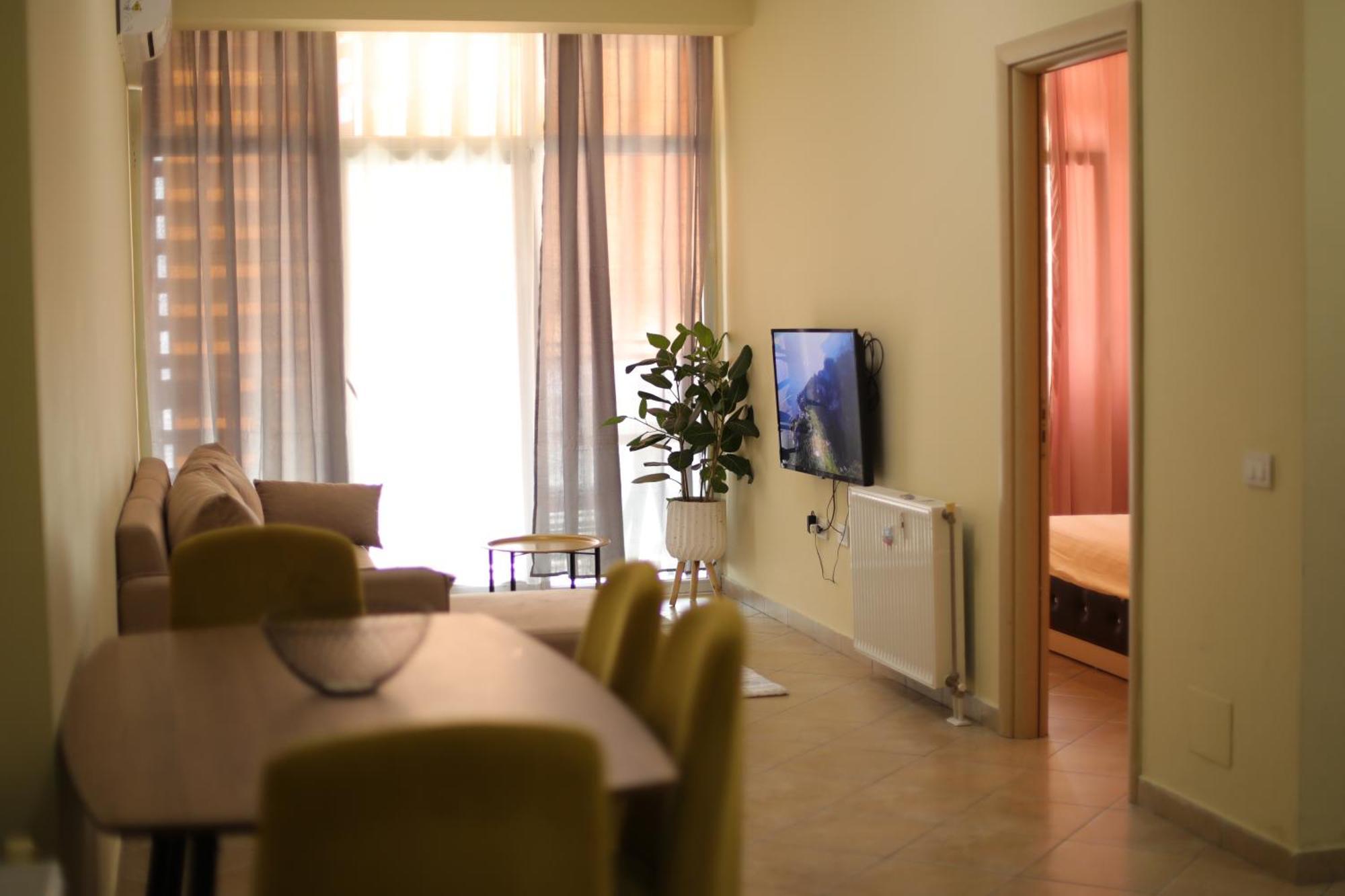 Pleasant Apartment With Free Dedicated Parking In Komuna E Parisit Tiranë Ngoại thất bức ảnh