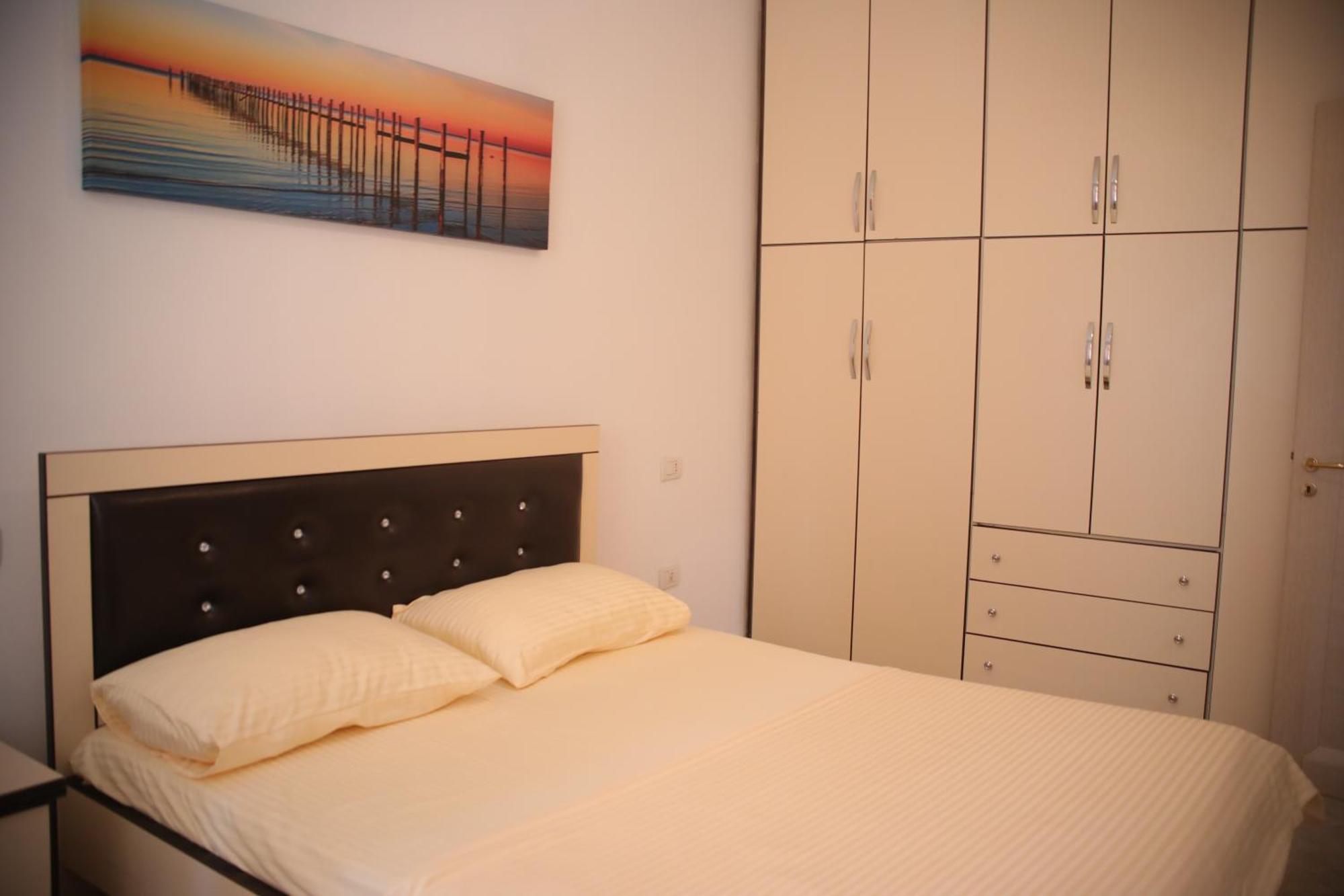 Pleasant Apartment With Free Dedicated Parking In Komuna E Parisit Tiranë Ngoại thất bức ảnh