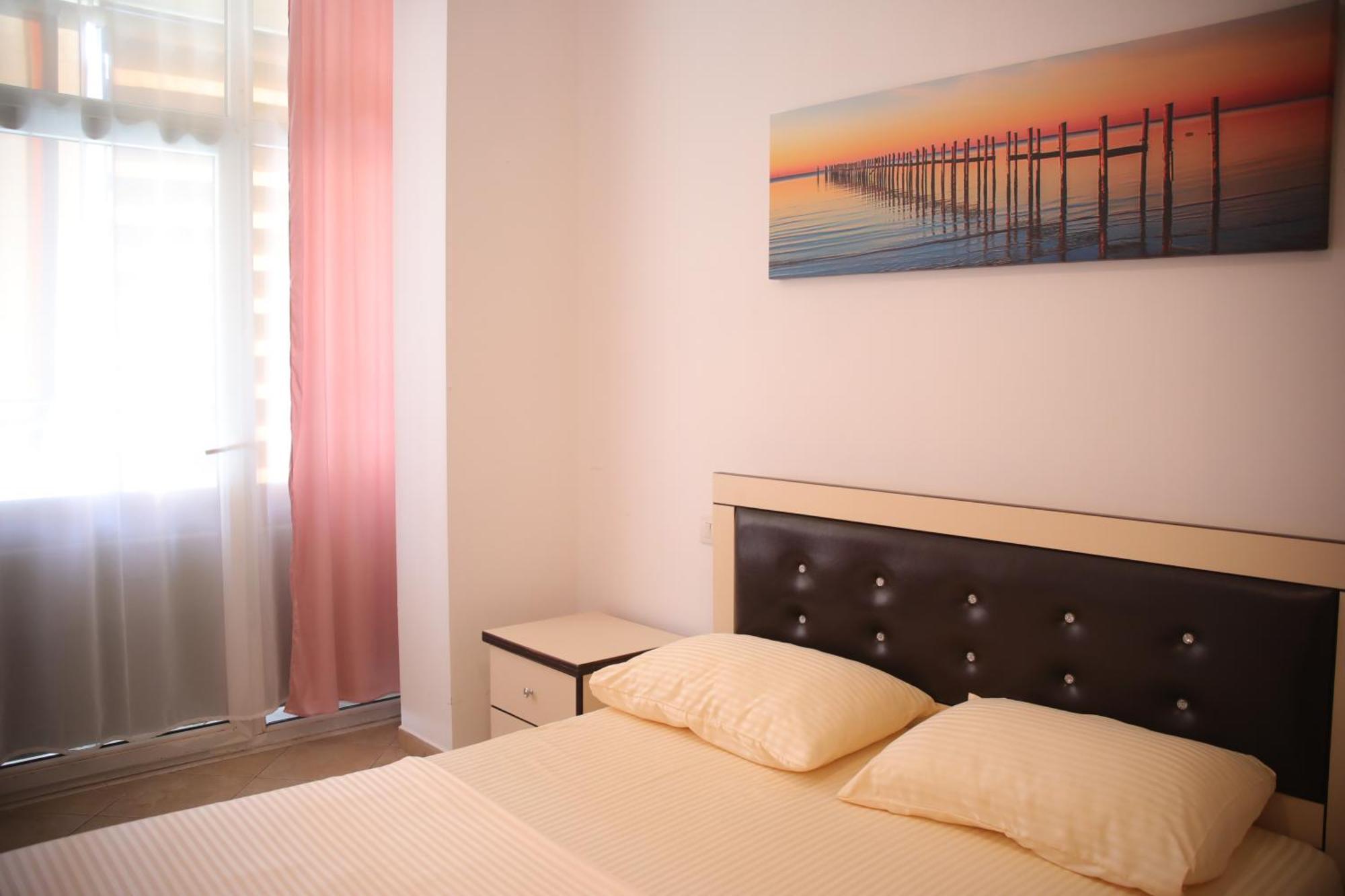 Pleasant Apartment With Free Dedicated Parking In Komuna E Parisit Tiranë Ngoại thất bức ảnh